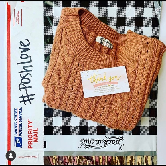 HEY YโALL ๐๐ผ meet your posher ๐ - Picture 12 of 16